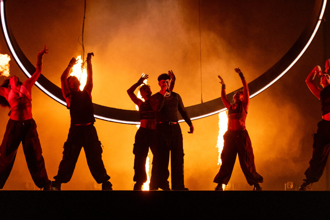 Kenneth en la gran final del Benidorm Fest 2026, Palau d’Esports l’Illa de Benidorm | Foto: Iván Trejo