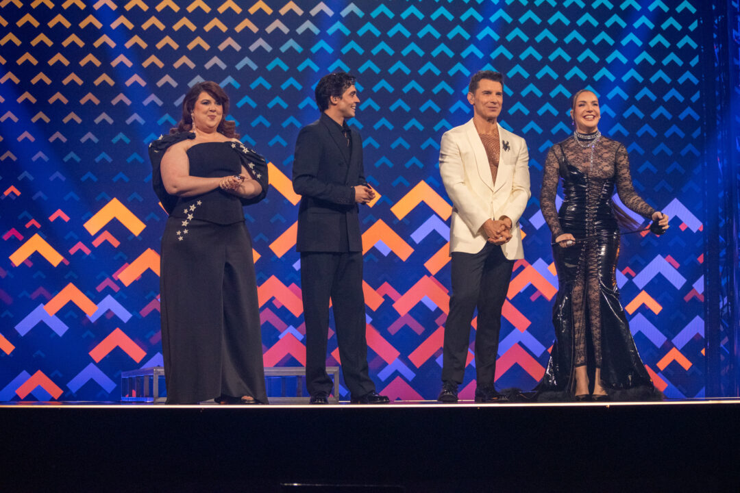 Jesús Vázquez, Javier Ambrossi, Inés Hernand y Lalachus en la gran final del Benidorm Fest 2026, Palau d’Esports l’Illa de Benidorm | Foto: Iván Trejo