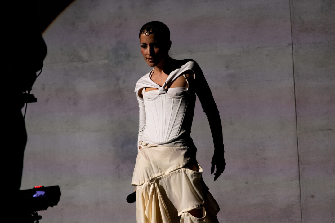 Rosalinda Galán en la gran final del Benidorm Fest 2026, Palau d’Esports l’Illa de Benidorm | Foto: Iván Trejo