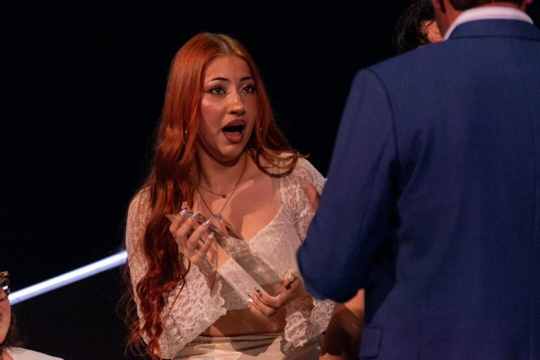 Tony Grox & LUCYCALYS, ganadores del premio TelevisaUnivision del Benidorm Fest 2026, Palau d’Esports l’Illa de Benidorm | Foto: Iván Trejo