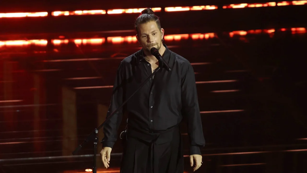 Escucha «Ogni volta che non so volare», la canción de Enrico Nigiotti en Sanremo 2026