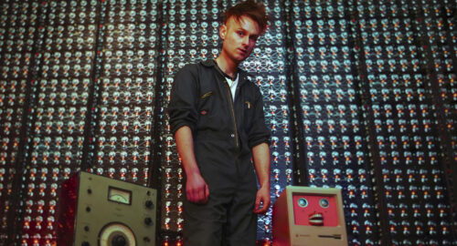 Reino Unido presenta «Eins, Zwei, Drei», la canción de LOOK MUM NO COMPUTER para Viena