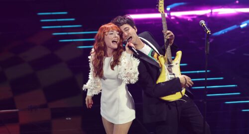 Escucha «La felicità e basta», la canción de Maria Antonietta y Colombre en Sanremo 2026