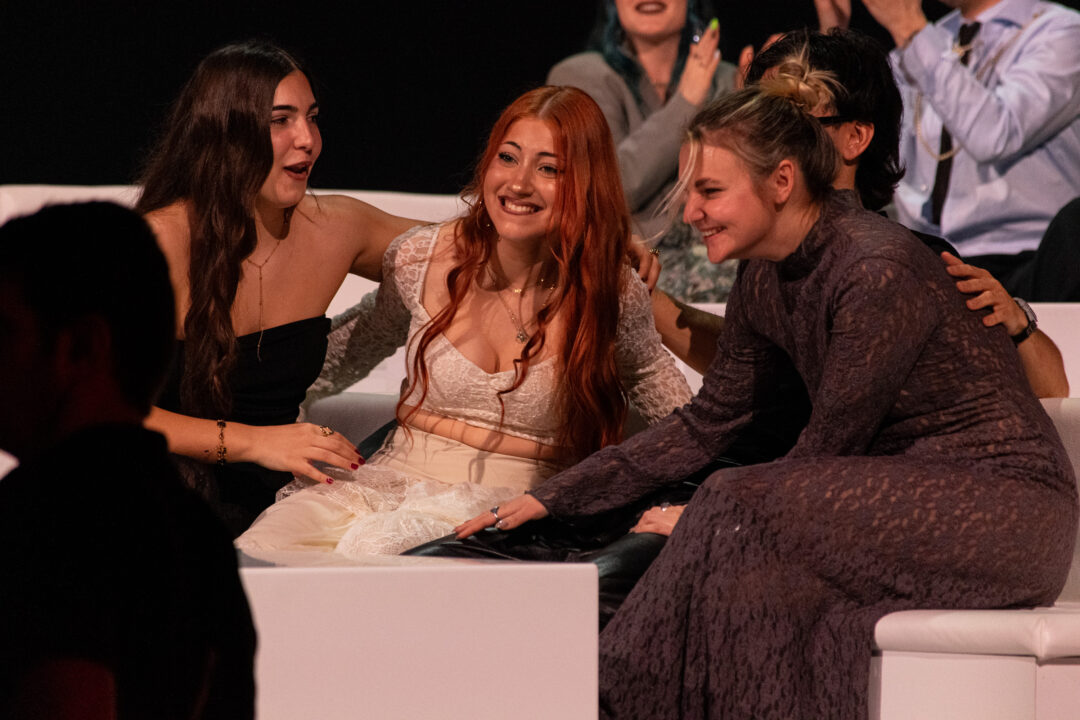 Artistas de la primera semifinal del Benidorm Fest 2026 durante el anuncio de los finalistas, Palau d’Esports l’Illa de Benidorm | Foto: Iván Trejo