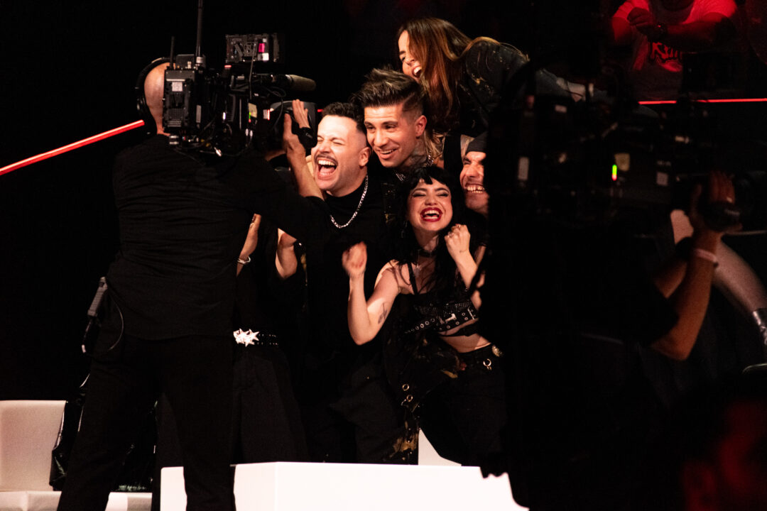 Artistas de la primera semifinal del Benidorm Fest 2026 durante el anuncio de los finalistas, Palau d’Esports l’Illa de Benidorm | Foto: Iván Trejo