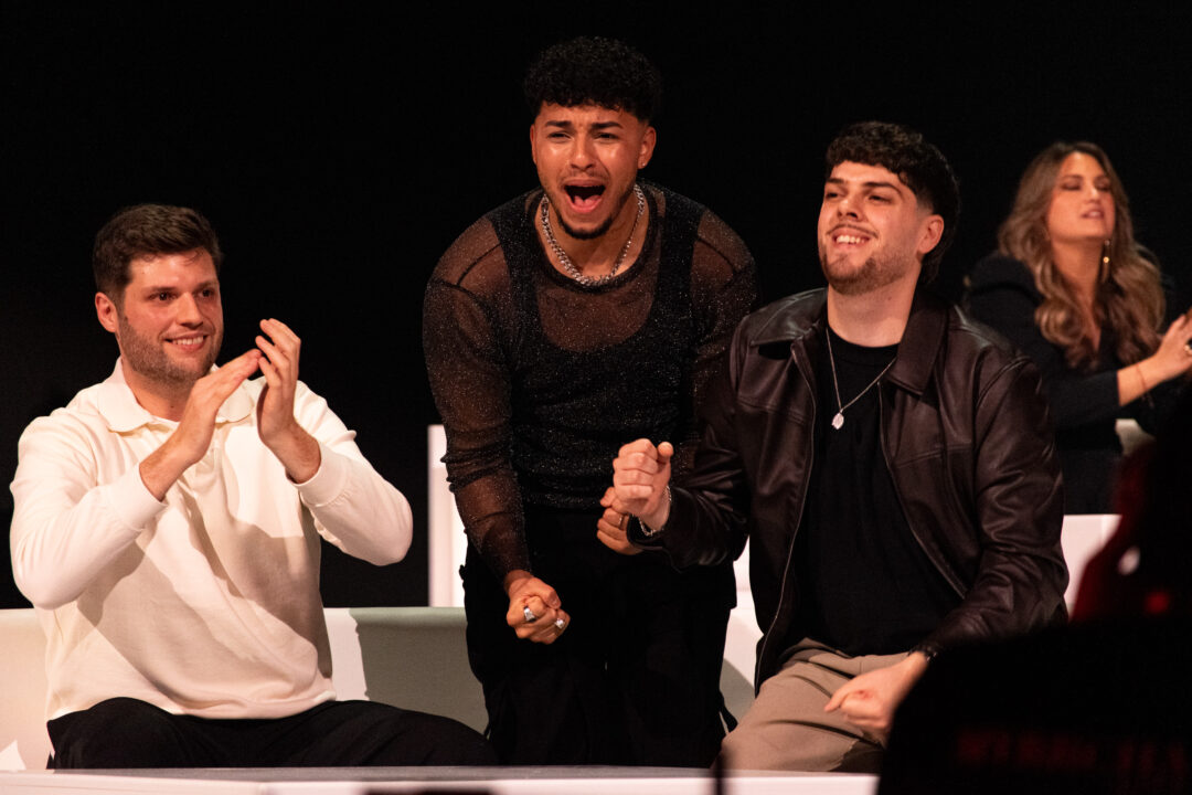 Artistas de la primera semifinal del Benidorm Fest 2026 durante el anuncio de los finalistas, Palau d’Esports l’Illa de Benidorm | Foto: Iván Trejo