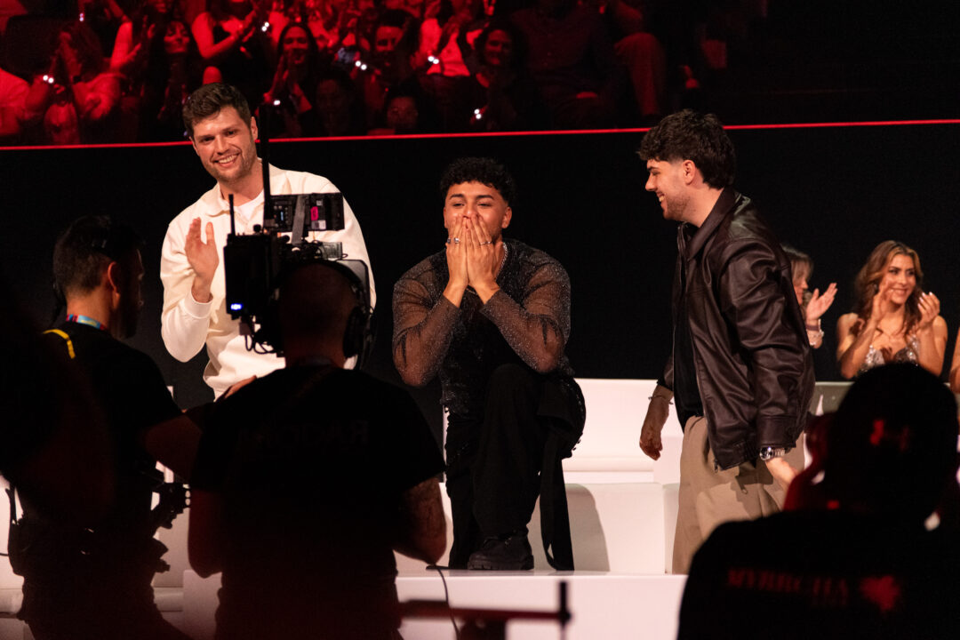 Artistas de la primera semifinal del Benidorm Fest 2026 durante el anuncio de los finalistas, Palau d’Esports l’Illa de Benidorm | Foto: Iván Trejo