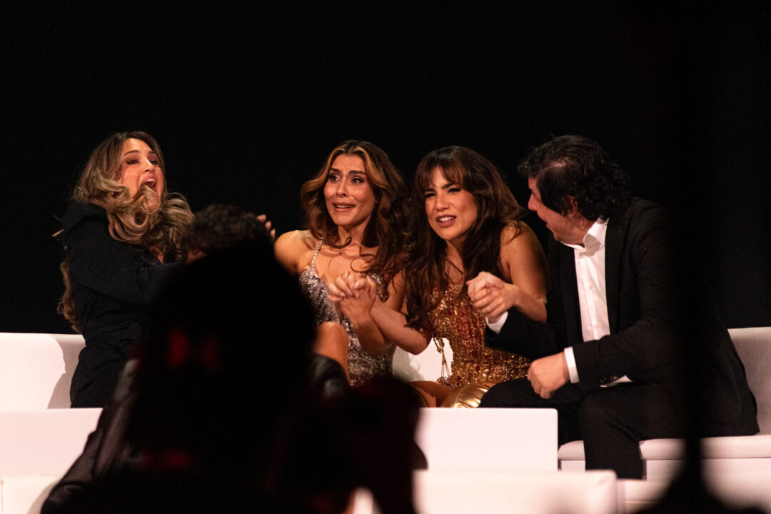 Artistas de la primera semifinal del Benidorm Fest 2026 durante el anuncio de los finalistas, Palau d’Esports l’Illa de Benidorm | Foto: Iván Trejo