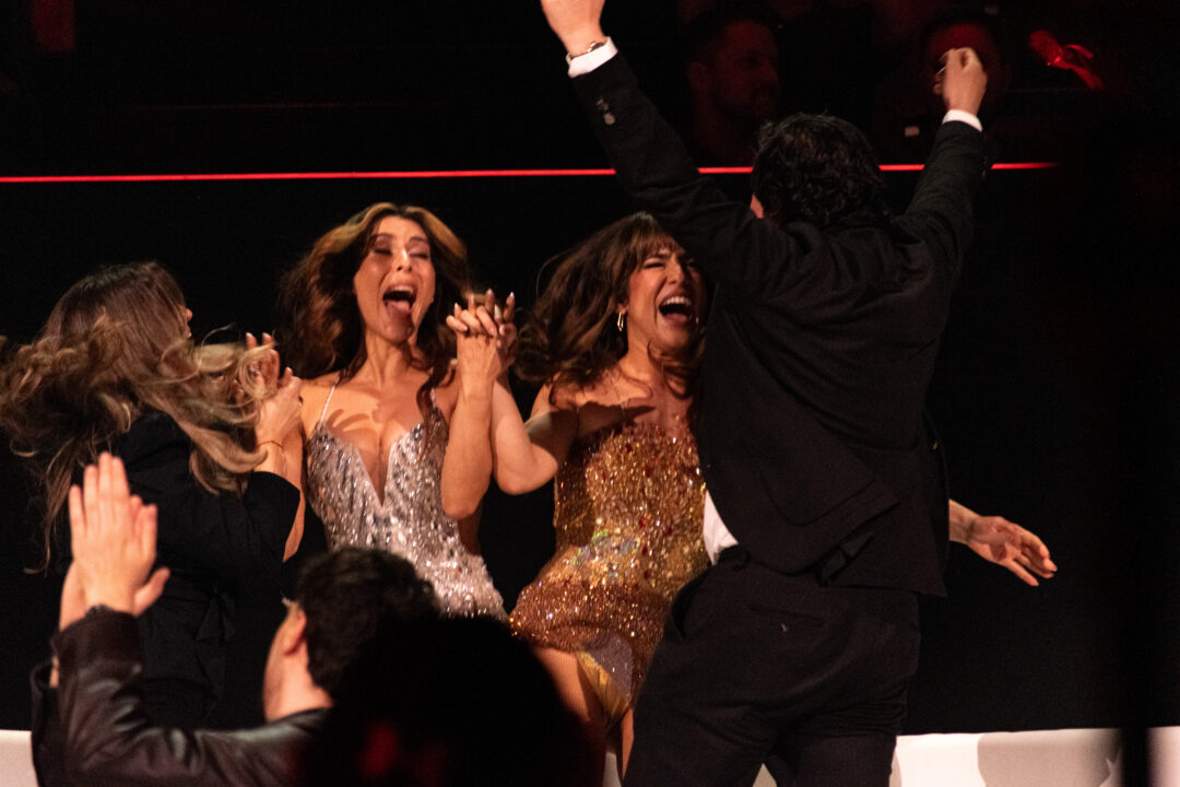 Artistas de la primera semifinal del Benidorm Fest 2026 durante el anuncio de los finalistas, Palau d’Esports l’Illa de Benidorm | Foto: Iván Trejo