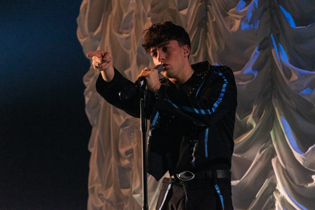 Izan Llunas en la primera semifinal del Benidorm Fest 2026, Palau d’Esports l’Illa de Benidorm | Foto: Iván Trejo