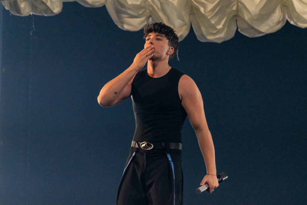 Izan Llunas en la primera semifinal del Benidorm Fest 2026, Palau d’Esports l’Illa de Benidorm | Foto: Iván Trejo