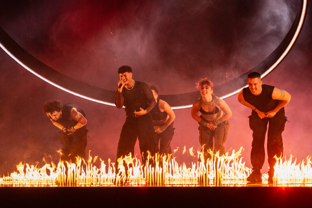 Kenneth en la primera semifinal del Benidorm Fest 2026, Palau d’Esports l’Illa de Benidorm | Foto: Iván Trejo