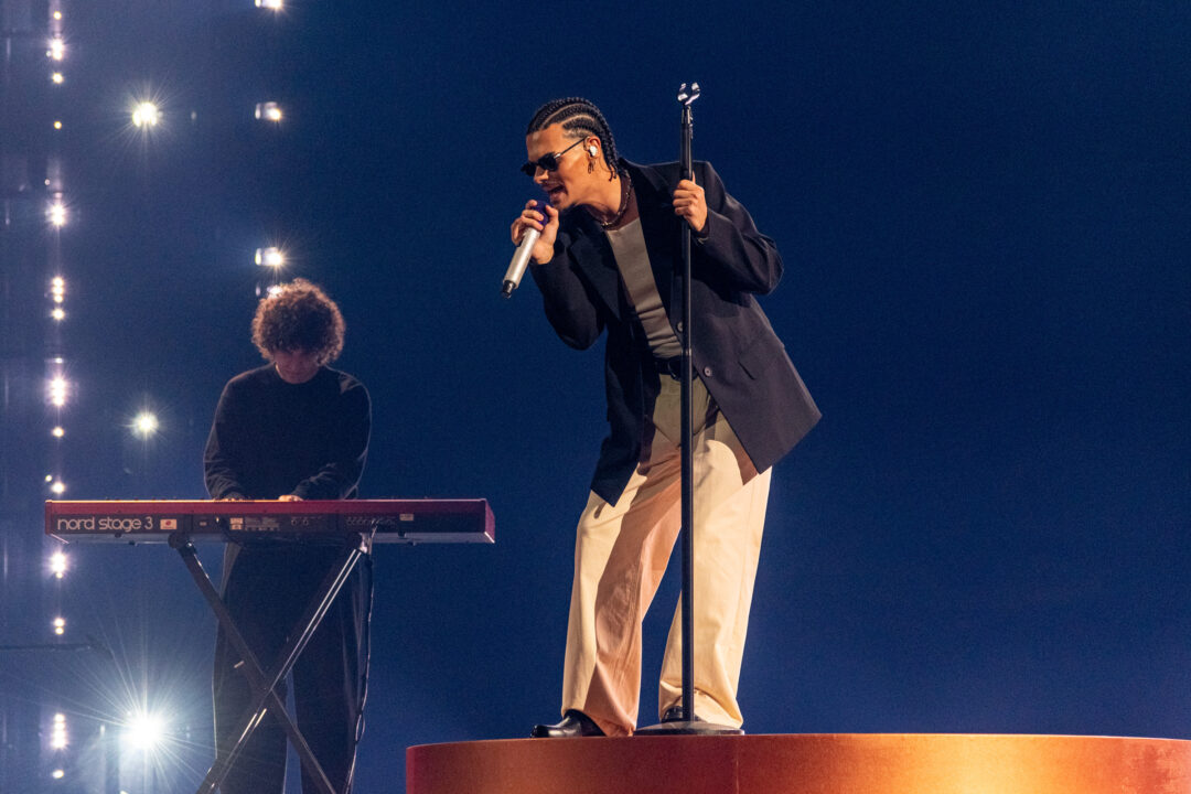 Abraham Mateo en la segunda semifinal del Benidorm Fest 2026, Palau d’Esports l’Illa de Benidorm | Foto: Iván Trejo