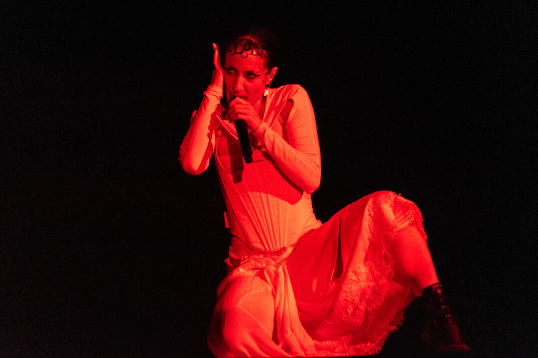 Rosalinda Galán en la segunda semifinal del Benidorm Fest 2026, Palau d’Esports l’Illa de Benidorm | Foto: Iván Trejo