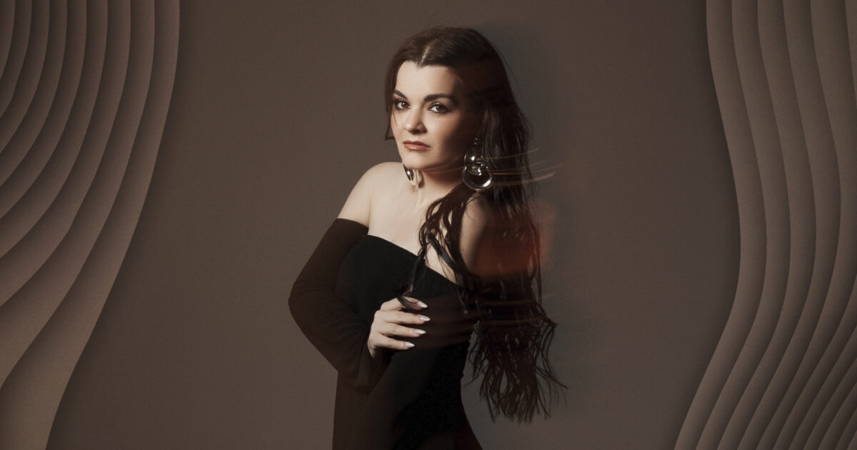 Atvara, representante de Letonia en Eurovisión 2026 | imagen: Ralfs Cimermanis