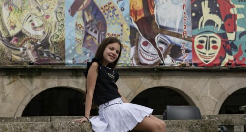 La orensana Daniela González Fontâo, en la carrera para representar a Portugal en Eurovisión Junior 2026