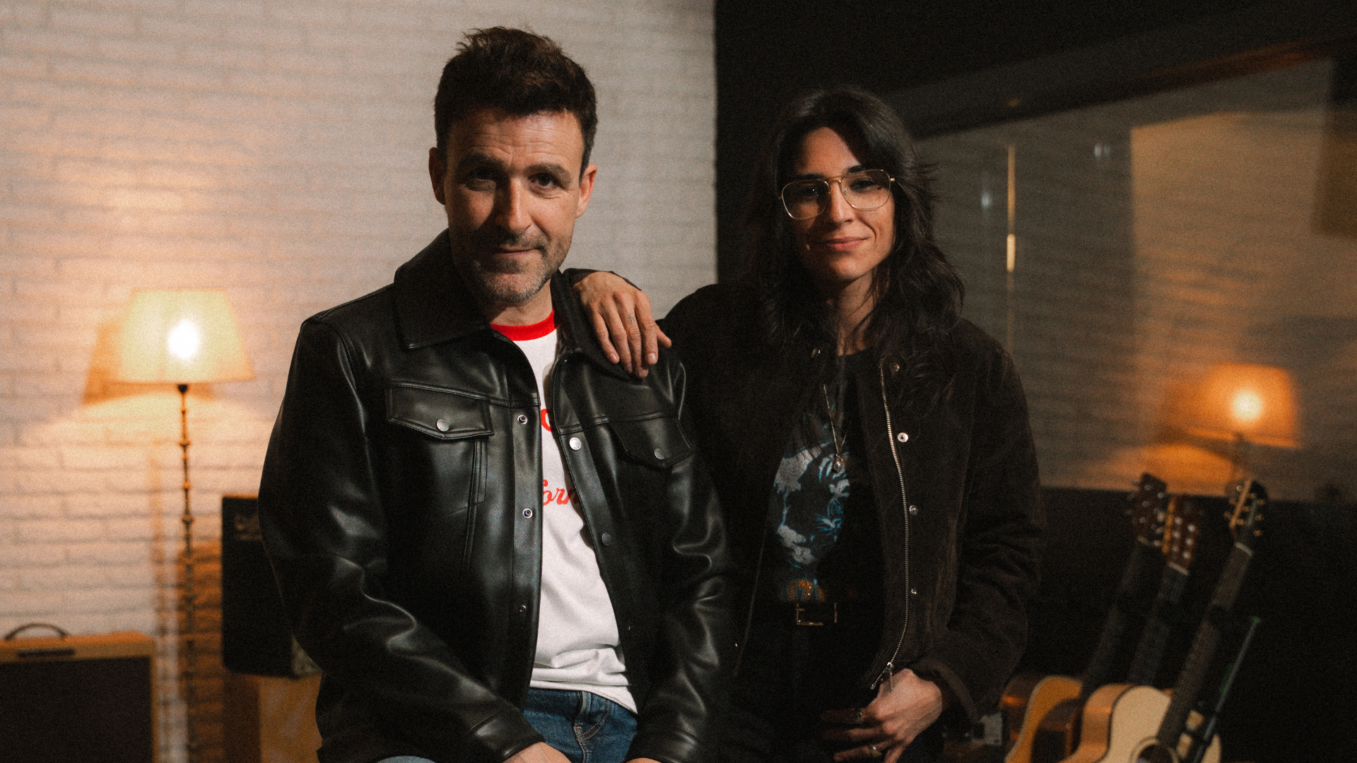 Funambulista junto a Tati Ballesteros | Imagen: CLICKBAIT PR