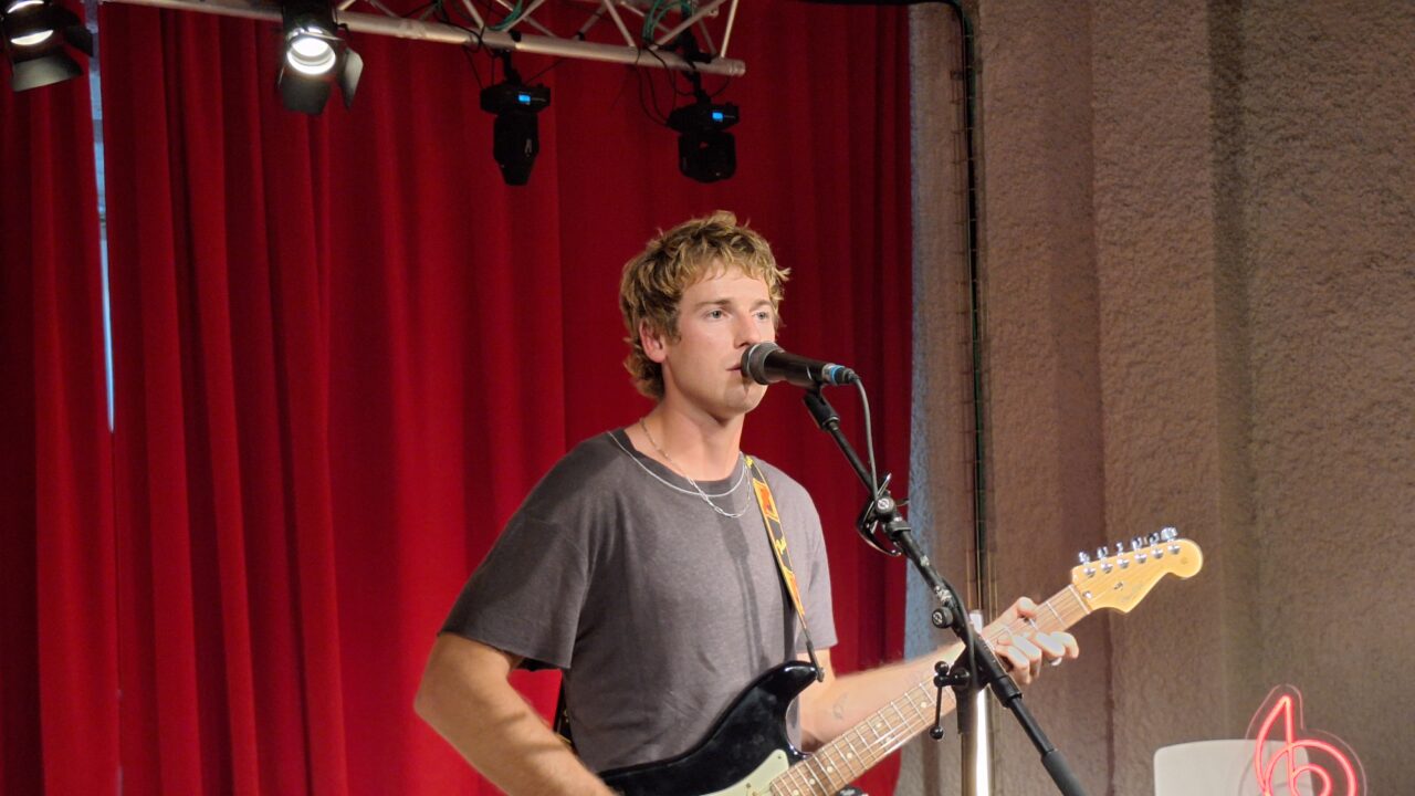 Henry Semler publica su álbum debut ‘LOVERBOY’, un pop íntimo en torno al amor y las relaciones