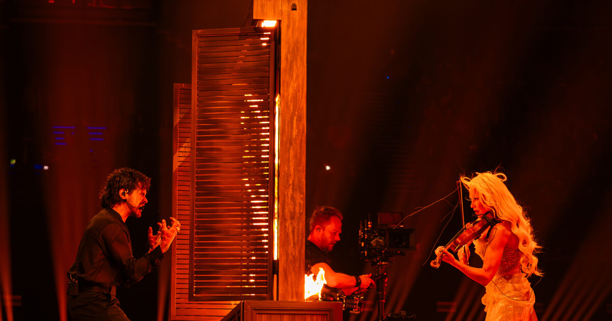 Linda Lampenius x Pete Parkkonen (Finlandia) en la primera semifinal del Festival de Eurovisión 2026 | Imagen: Corinne Cumming - EBU
