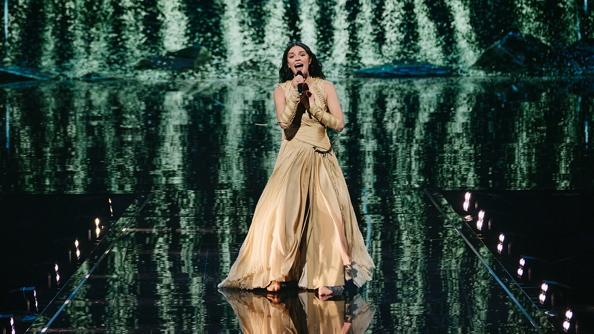 Eva Marija (Luxemburgo) en la segunda semifinal del Festival de Eurovisión 2026 | Imagen: Alma Bengtsson - EBU