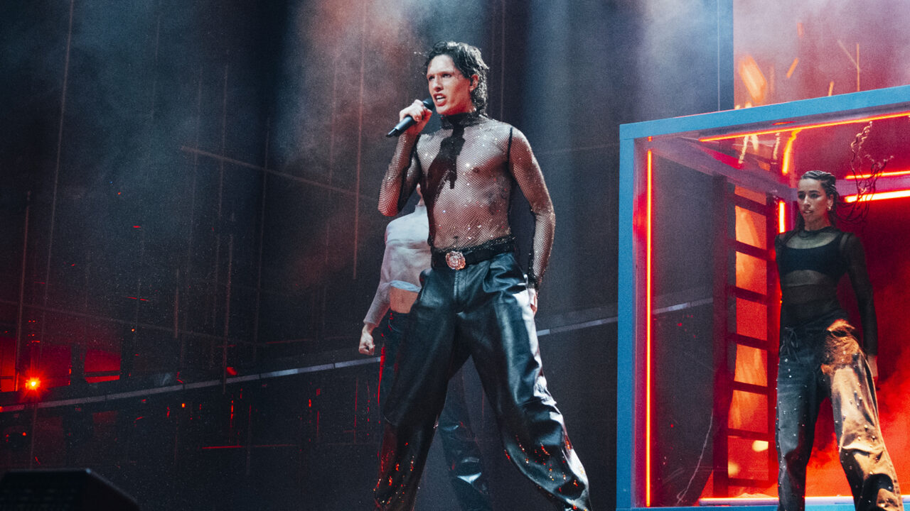 Søren Torpegaard Lund (Dinamarca) en la gran final del Festival de Eurovisión 2026 | Imagen: Sarah Louise Bennett - EBU