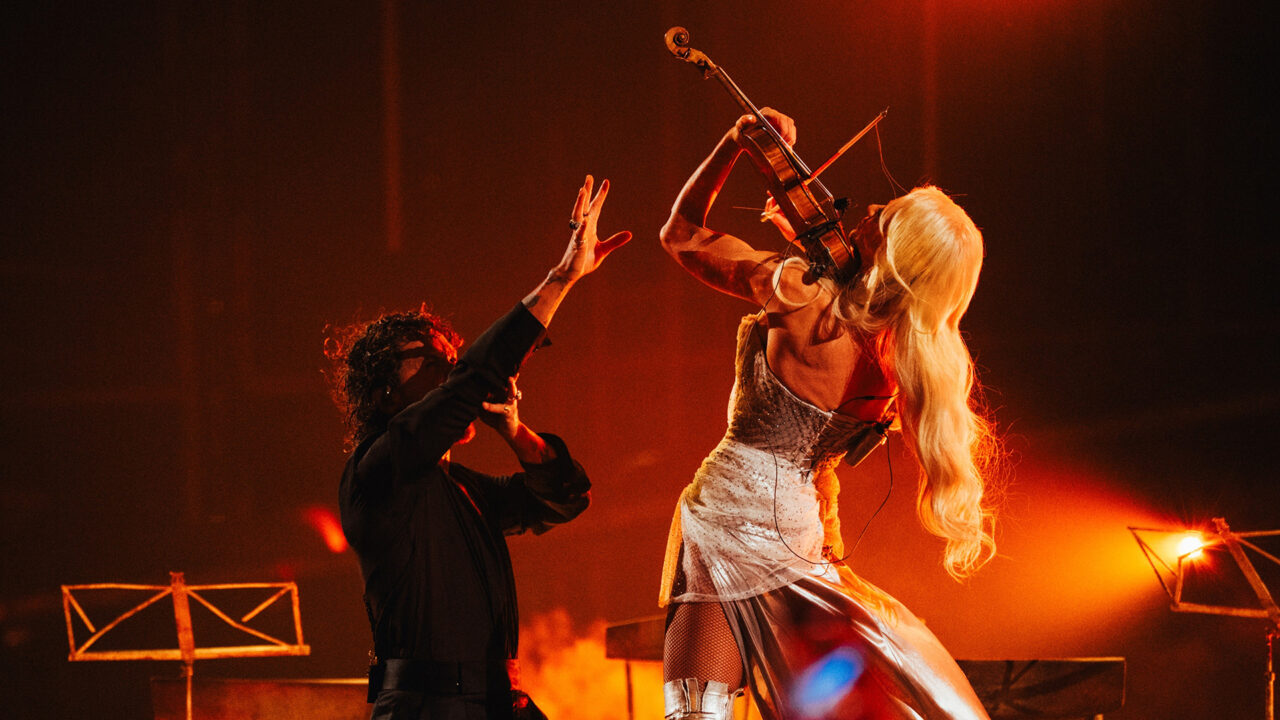 Linda Lampenius x Pete Parkkonen (Finlandia) en la gran final del Festival de Eurovisión 2026 | Imagen: Sarah Louise Bennett - EBU