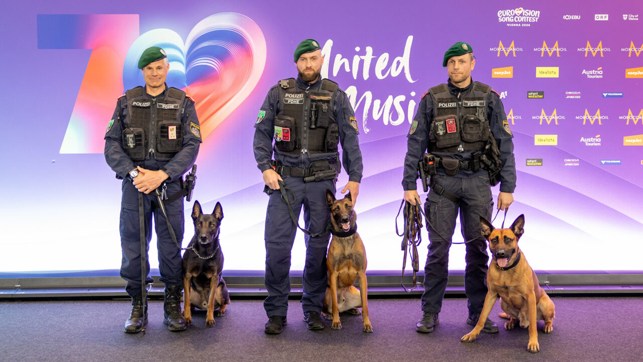 Fuerzas y cuerpos de seguridad en el Wiener Stadthalle de Viena durante el Festival de Eurovisión 2026 | Imagen: Christian Öser - ORF