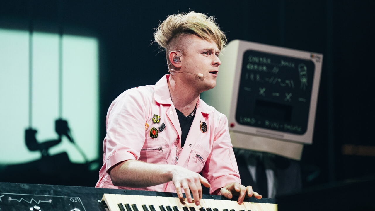LOOK MUM NO COMPUTER, representante de Reino Unido en el Festival de Eurovisión 2026 | Imagen: Sarah Louise Bennett - EBU