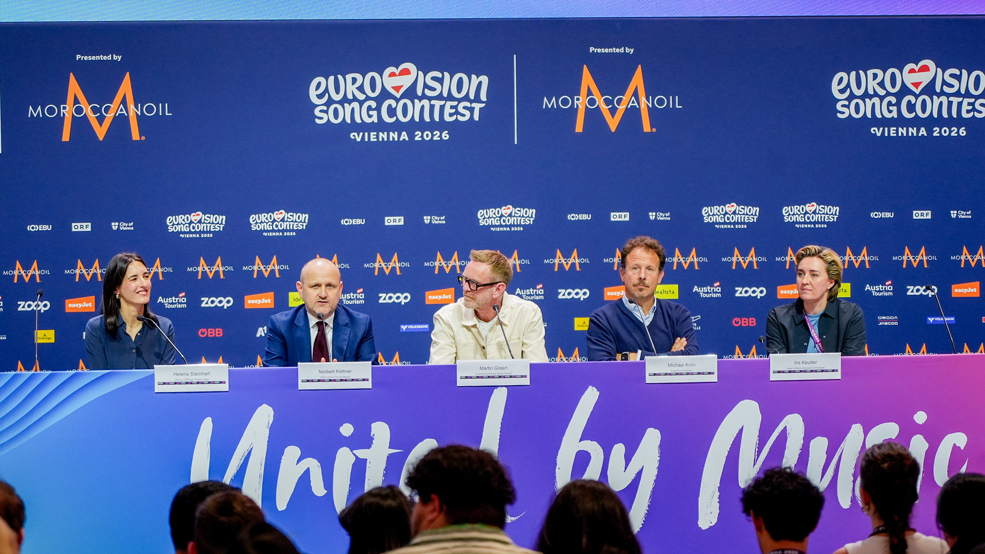 Helena Steinhart, Norbert Kettner, Martin Green, Michael Krön e Iris Keutter en una rueda de prensa durante el Festival de Eurovisión 2026 en Viena (Austria) | Imagen: Roman Zach-Kiesling - ORF