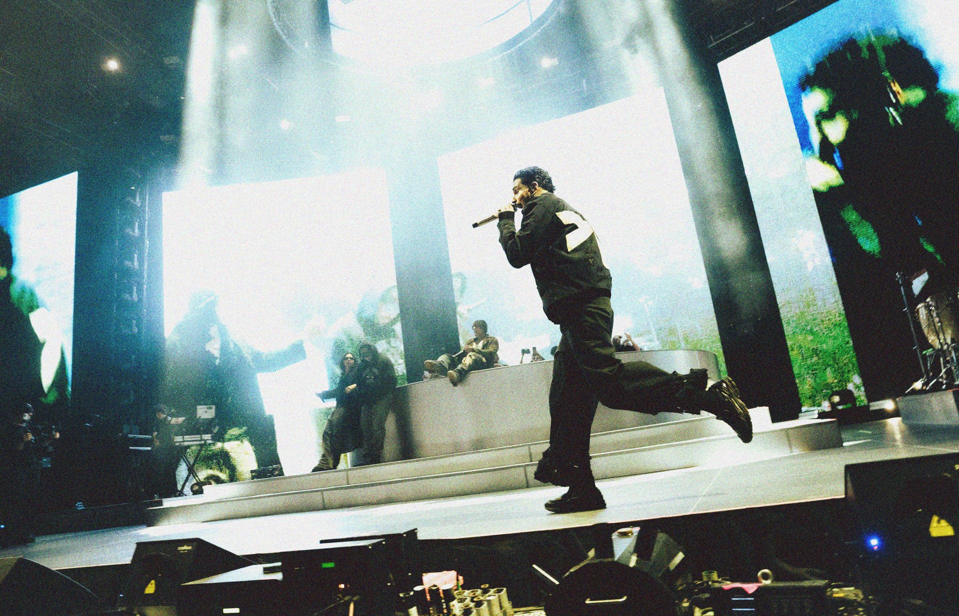 Álvaro Díaz, durante uno de sus conciertos en el Palacio de los Deportes de Ciudad de México | Imagen: Universal Music Latino