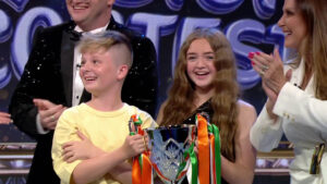 Caleb Kirwan y Naomi Gribben ganan el Junior Eurovision Éire y representarán a Irlanda en Eurovisión Junior 2026 con «Níos Láidre»