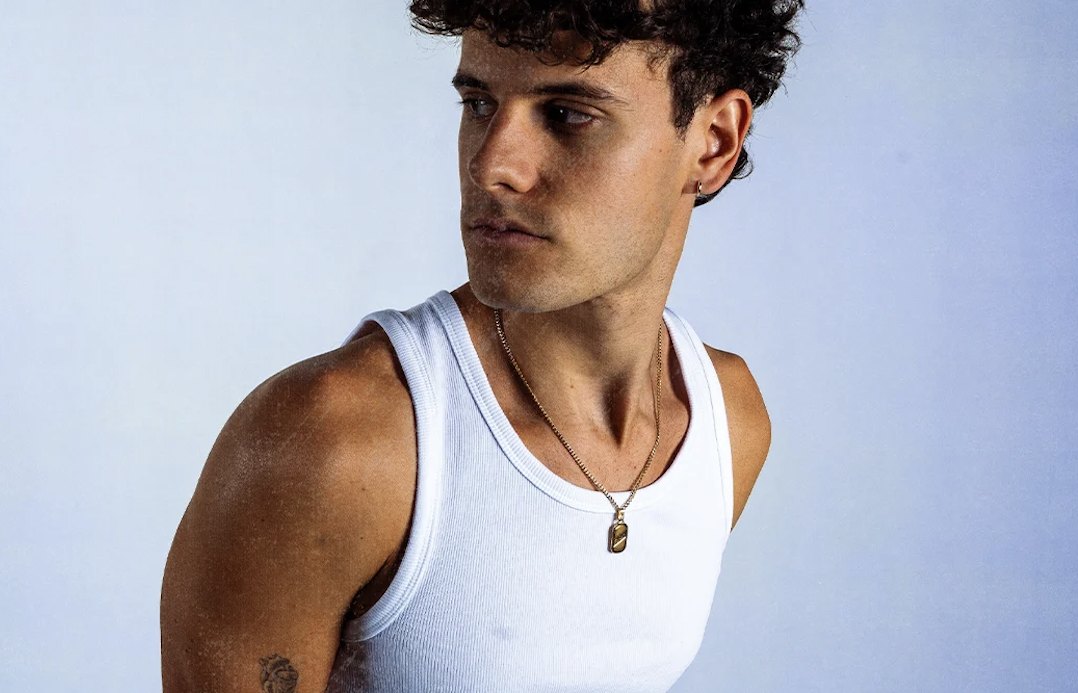 FABIAN, en una imagen promocional de su nominación al Latin Grammy como mejor nuevo artista | Imagen: Universal Music Latino
