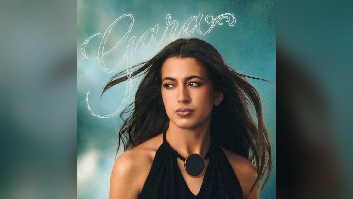 Gara Durán, en la portada de su álbum debut GARA | Imagen: Universal Music Spain