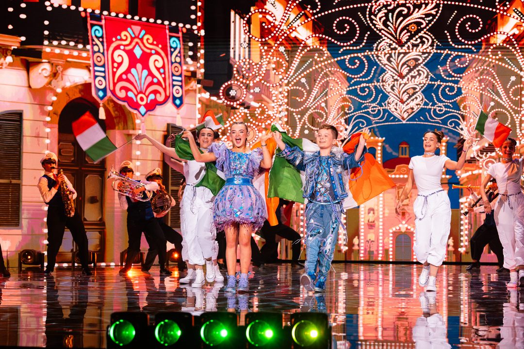 Caleb Kirwan & Naomi Gribben, representantes de Irlanda en el Festival de Eurovisión Junior 2026 | Imagen: Corinne Cumming - EBU