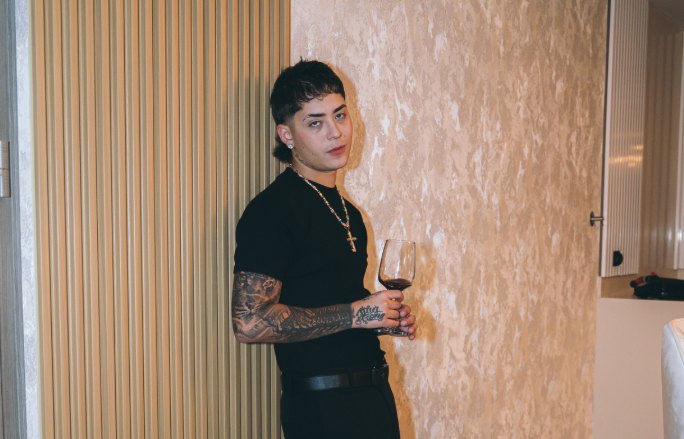 JHAY P, en una imagen promocional de «Cicatriz» | Imagen: Universal Music Latino