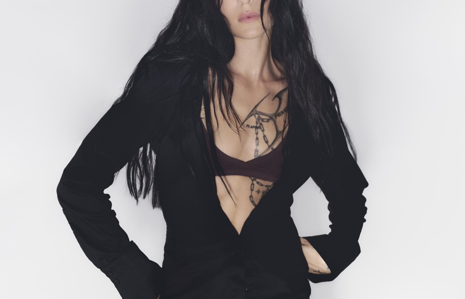 Natalia Lacunza, en una imagen promocional de «Flor de canela» | Imagen: Universal Music Spain
