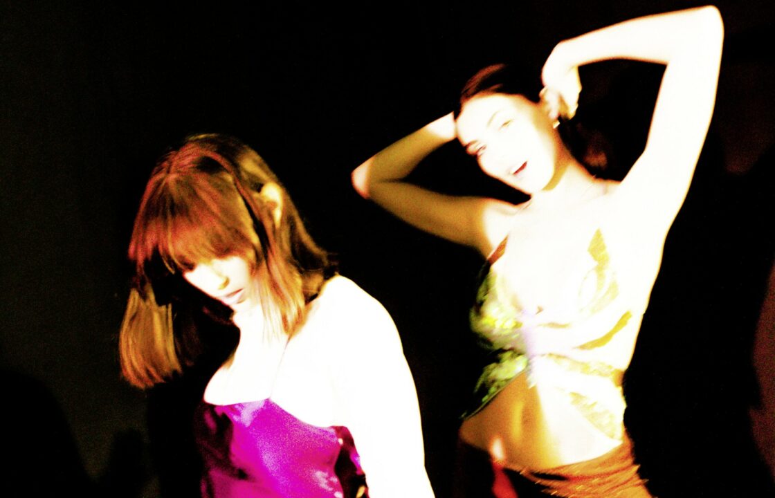 Pipiolas, en una imagen promocional de «Baby» (2023) | Imagen: Neelam Khan Vela - Elefant Records